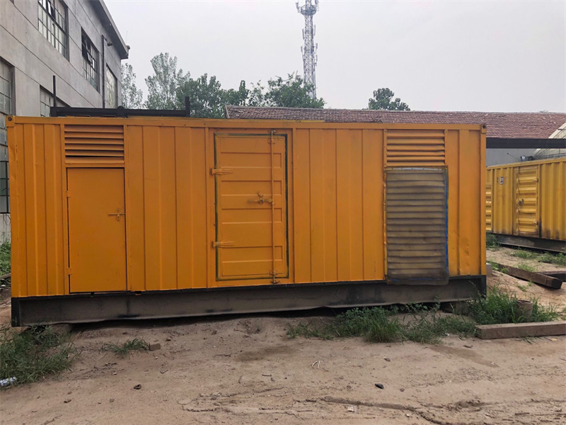 营山发电机出租进行负载测试时，电瓶电量不足的具体判断标准是什么？