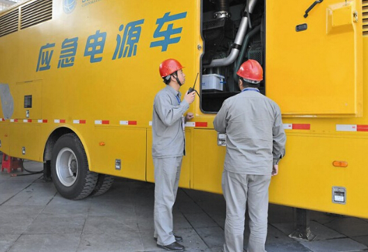 营山如何清理被灰尘覆盖的机油散热器？